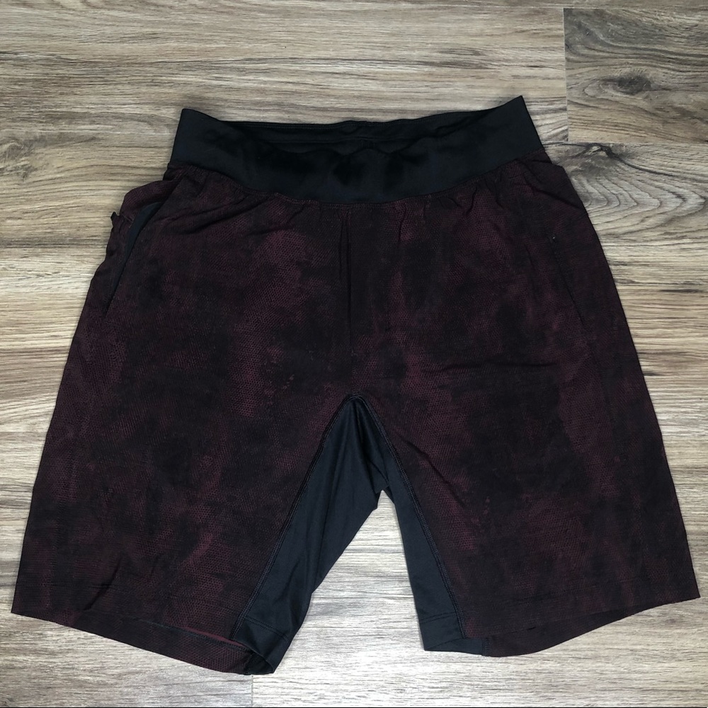 Lululemon T.H.E. Short Linerless Sz Medium